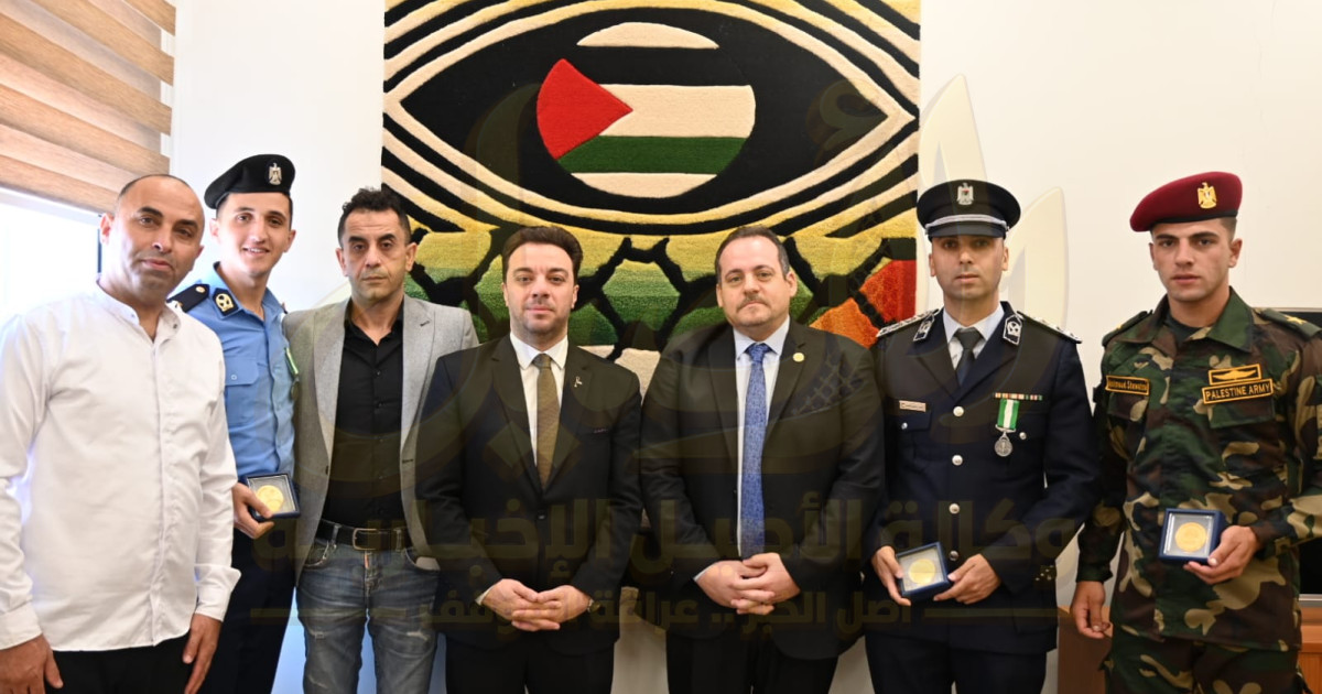 سفارة فلسطين بمصر تكرم  الخريجين المتفوقين من الكليات العسكرية