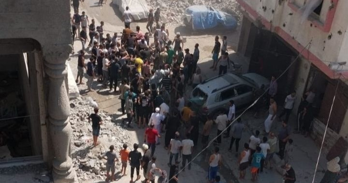 مصابون بغارة إسرائيلية على مخيم الشاطئ غرب غزة