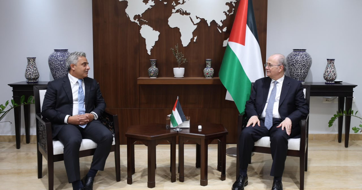 مصطفى يلتقي مع السفير المصري الجديد لدى دولة فلسطين