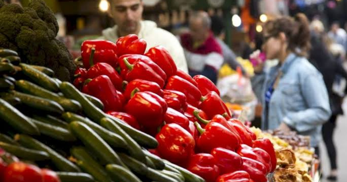 ارتفاع طفيف في أسعار المستهلك بفلسطين خلال آب.. تراجع في غزة وصعود بالضفة